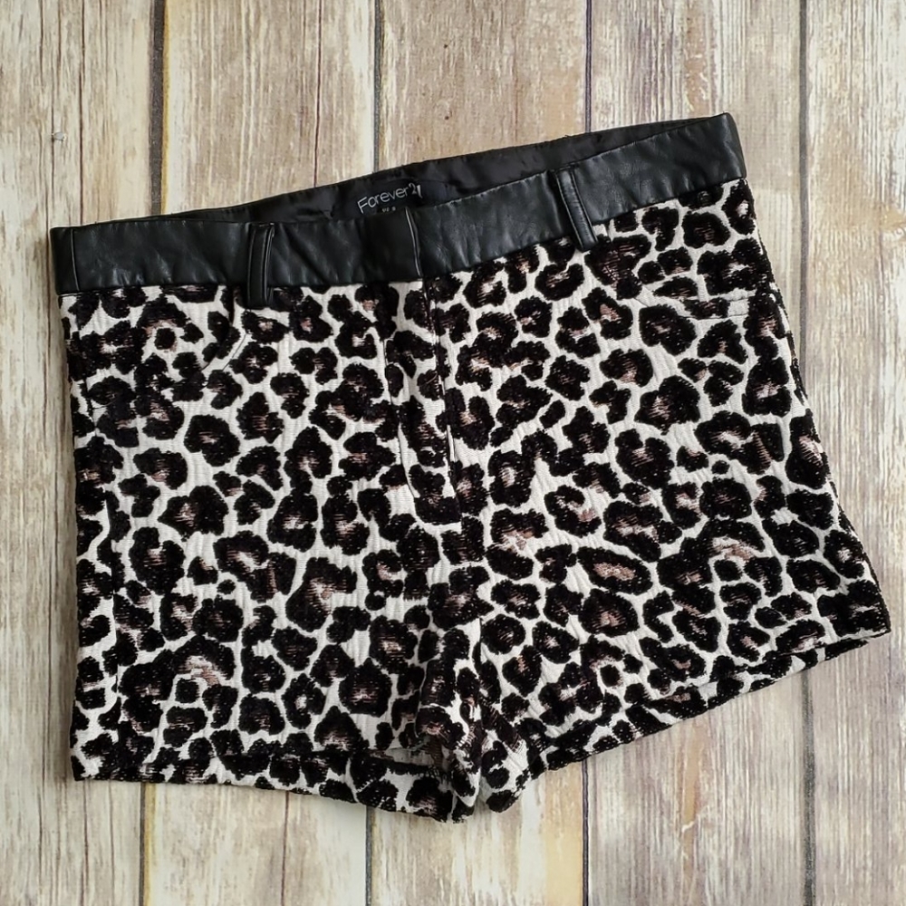 Forever 21 | Flirty Leopard Print Hot Pants Shorts